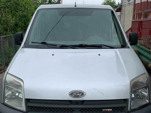 Серый Форд Турнео Коннект, объемом двигателя 1.8 л и пробегом 153 тыс. км за 4500 $, фото 1 на Automoto.ua