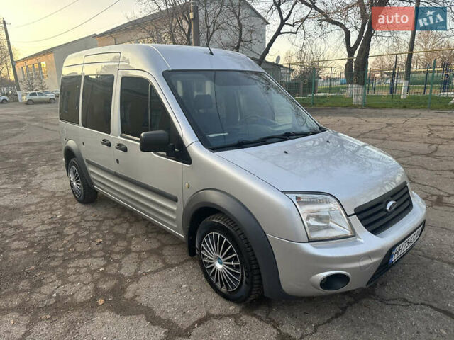 Серый Форд Турнео Коннект, объемом двигателя 1.8 л и пробегом 219 тыс. км за 7200 $, фото 1 на Automoto.ua