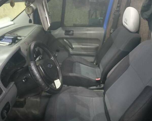 Синий Форд Турнео Коннект, объемом двигателя 1.8 л и пробегом 480 тыс. км за 3500 $, фото 1 на Automoto.ua