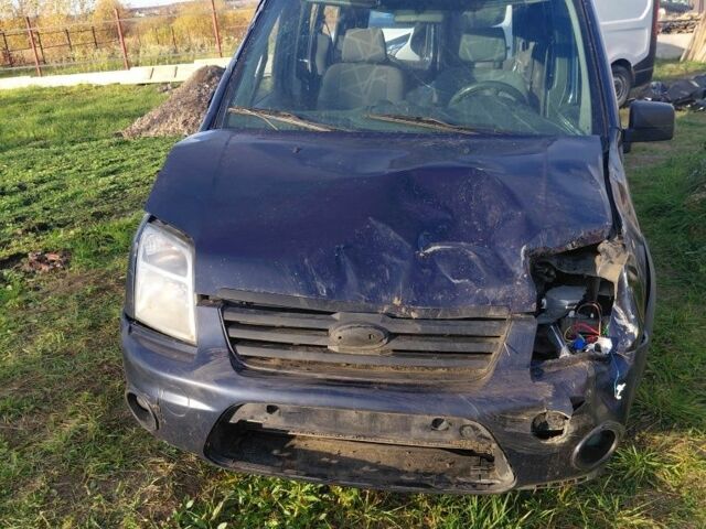 Синий Форд Турнео Коннект, объемом двигателя 2 л и пробегом 500 тыс. км за 1800 $, фото 1 на Automoto.ua