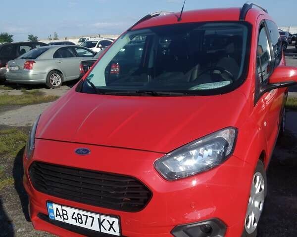 Красный Форд Tourneo Courier, объемом двигателя 1 л и пробегом 41 тыс. км за 9999 $, фото 1 на Automoto.ua