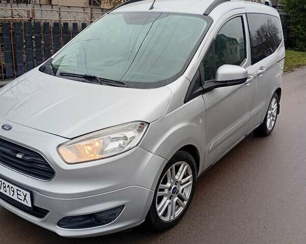 Серый Форд Tourneo Courier, объемом двигателя 1.56 л и пробегом 134 тыс. км за 7900 $, фото 1 на Automoto.ua