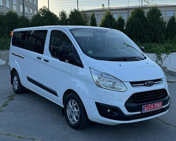 Белый Форд Турнео Кастом, объемом двигателя 2.2 л и пробегом 224 тыс. км за 16900 $, фото 1 на Automoto.ua