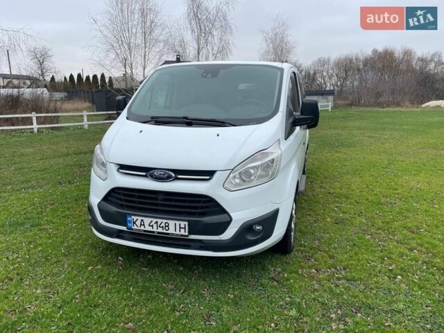 Белый Форд Турнео Кастом, объемом двигателя 2.2 л и пробегом 251 тыс. км за 18100 $, фото 1 на Automoto.ua