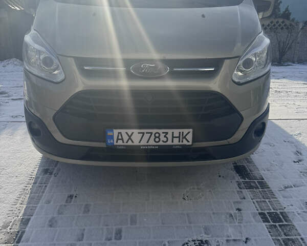 Серый Форд Турнео Кастом, объемом двигателя 2.2 л и пробегом 241 тыс. км за 14900 $, фото 1 на Automoto.ua