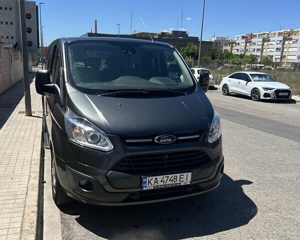 Сірий Форд Турнео Кастом, об'ємом двигуна 2.2 л та пробігом 93 тис. км за 20629 $, фото 1 на Automoto.ua