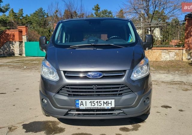 Сірий Форд Турнео Кастом, об'ємом двигуна 2 л та пробігом 176 тис. км за 22900 $, фото 1 на Automoto.ua