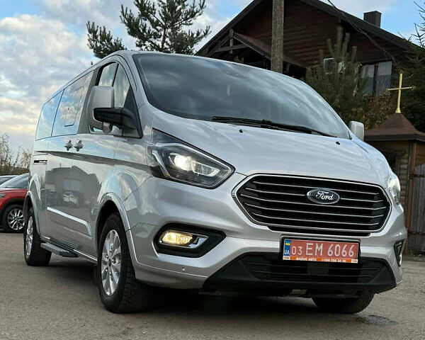 Серый Форд Турнео Кастом, объемом двигателя 2 л и пробегом 167 тыс. км за 25999 $, фото 1 на Automoto.ua