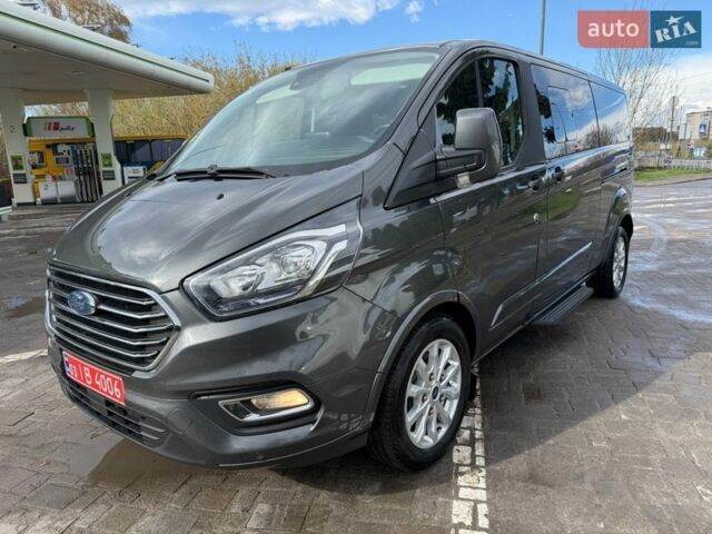 Серый Форд Турнео Кастом, объемом двигателя 2 л и пробегом 192 тыс. км за 26800 $, фото 1 на Automoto.ua