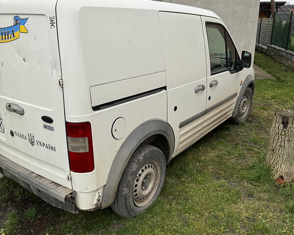 Белый Форд Транзит Коннект, объемом двигателя 1.75 л и пробегом 214 тыс. км за 1999 $, фото 1 на Automoto.ua