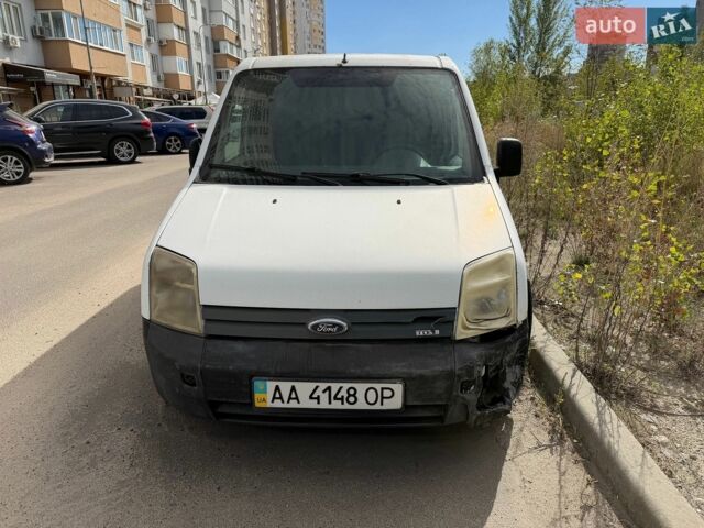 Белый Форд Транзит Коннект, объемом двигателя 1.75 л и пробегом 400 тыс. км за 1550 $, фото 1 на Automoto.ua
