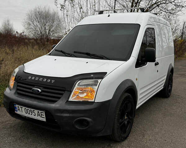 Белый Форд Транзит Коннект, объемом двигателя 1.8 л и пробегом 370 тыс. км за 4800 $, фото 1 на Automoto.ua