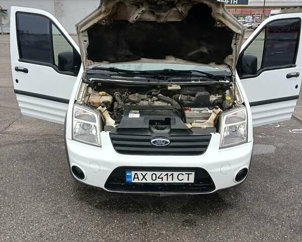 Белый Форд Транзит Коннект, объемом двигателя 1.75 л и пробегом 260 тыс. км за 4500 $, фото 1 на Automoto.ua