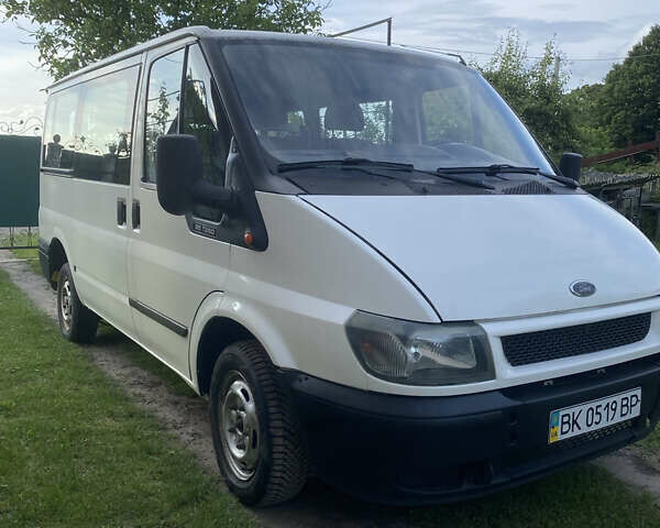 Белый Форд Транзит Коннект, объемом двигателя 2 л и пробегом 320 тыс. км за 4900 $, фото 1 на Automoto.ua