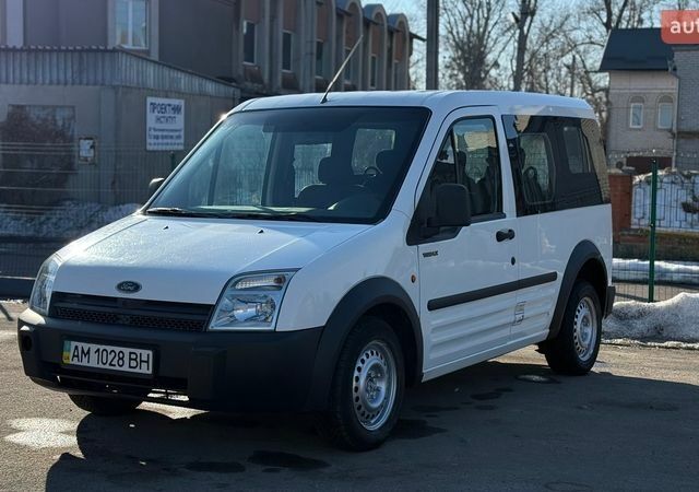 Белый Форд Транзит Коннект, объемом двигателя 1.75 л и пробегом 200 тыс. км за 4199 $, фото 1 на Automoto.ua