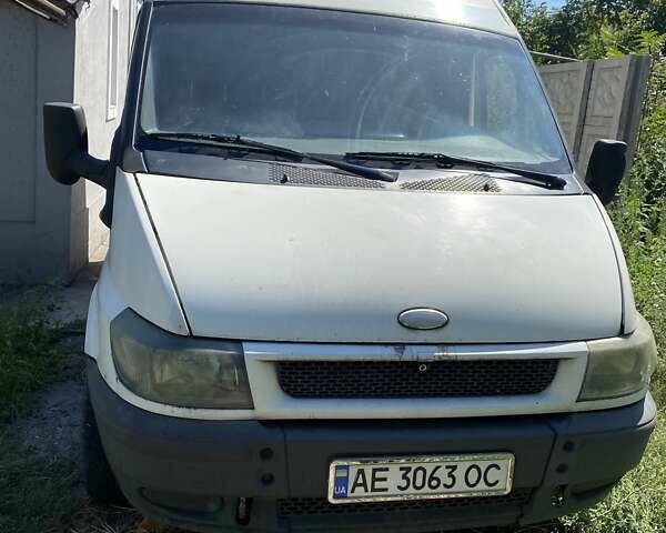 Білий Форд Транзит Коннект, об'ємом двигуна 2 л та пробігом 300 тис. км за 4000 $, фото 1 на Automoto.ua