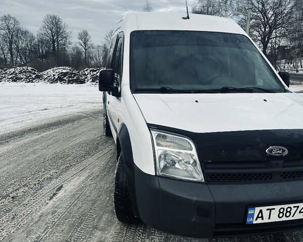 Білий Форд Транзит Коннект, об'ємом двигуна 1.75 л та пробігом 380 тис. км за 4000 $, фото 1 на Automoto.ua