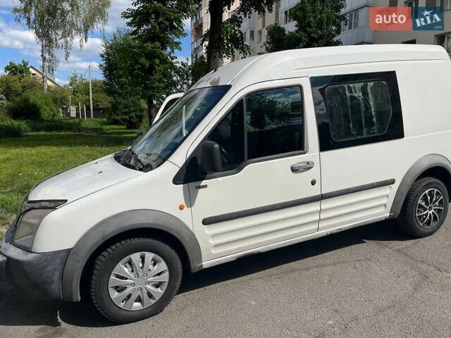 Білий Форд Транзит Коннект, об'ємом двигуна 1.8 л та пробігом 200 тис. км за 3800 $, фото 1 на Automoto.ua