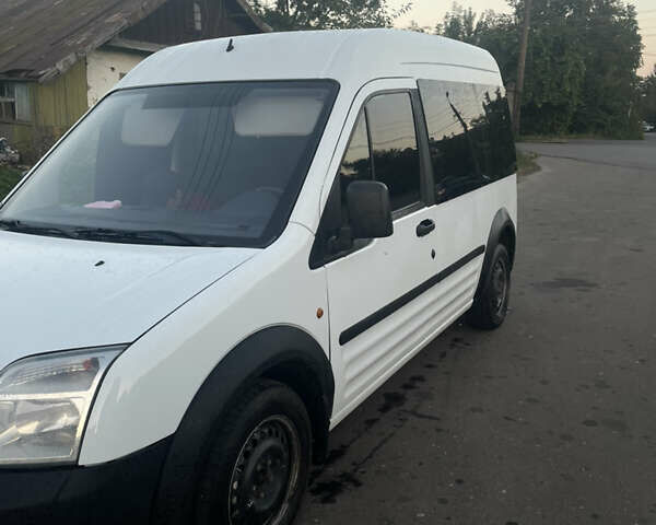 Белый Форд Транзит Коннект, объемом двигателя 1.8 л и пробегом 380 тыс. км за 5350 $, фото 1 на Automoto.ua