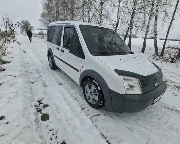 Белый Форд Транзит Коннект, объемом двигателя 1.8 л и пробегом 230 тыс. км за 5500 $, фото 1 на Automoto.ua
