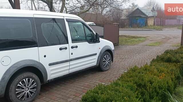 Белый Форд Транзит Коннект, объемом двигателя 1.8 л и пробегом 235 тыс. км за 4700 $, фото 1 на Automoto.ua