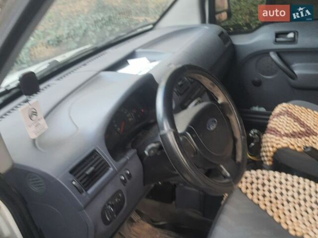 Белый Форд Транзит Коннект, объемом двигателя 1.8 л и пробегом 320 тыс. км за 4200 $, фото 1 на Automoto.ua