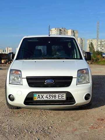 Форд Транзит Коннект 2010 в Харькове на Automoto.ua Белый Форд Транзит Коннект, объемом двигателя 1.75 л и пробегом 235 тыс. км за 6000 $, фото 1 на Automoto.ua