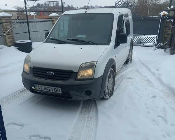 Белый Форд Транзит Коннект, объемом двигателя 1.75 л и пробегом 303 тыс. км за 5999 $, фото 1 на Automoto.ua