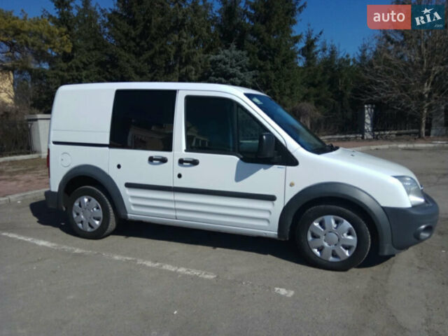 Білий Форд Транзит Коннект, об'ємом двигуна 1.8 л та пробігом 250 тис. км за 5999 $, фото 1 на Automoto.ua
