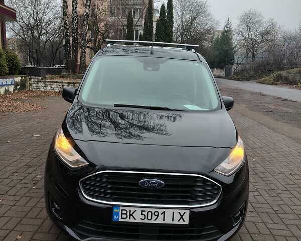 Черный Форд Транзит Коннект, объемом двигателя 2 л и пробегом 226 тыс. км за 17000 $, фото 1 на Automoto.ua