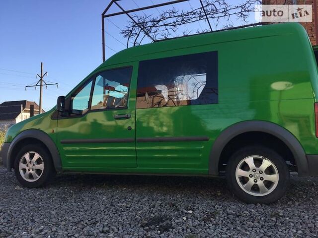 Зеленый Форд Транзит Коннект пасс., объемом двигателя 1.8 л и пробегом 274 тыс. км за 6000 $, фото 1 на Automoto.ua