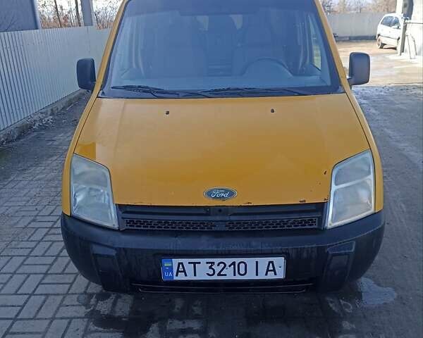 Желтый Форд Транзит Коннект, объемом двигателя 1.8 л и пробегом 2 тыс. км за 3250 $, фото 1 на Automoto.ua