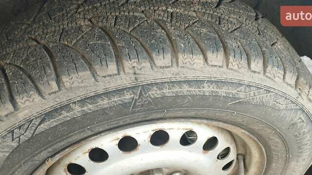 Серый Форд Транзит Коннект, объемом двигателя 1.8 л и пробегом 300 тыс. км за 3500 $, фото 1 на Automoto.ua