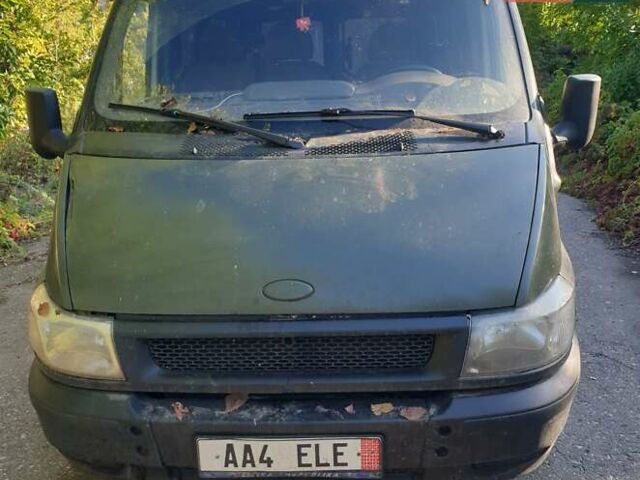 Зеленый Форд Транзит Коннект, объемом двигателя 2 л и пробегом 286 тыс. км за 926 $, фото 1 на Automoto.ua