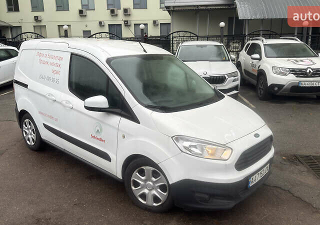 Белый Форд Транзит Курьер, объемом двигателя 1.5 л и пробегом 271 тыс. км за 6193 $, фото 1 на Automoto.ua