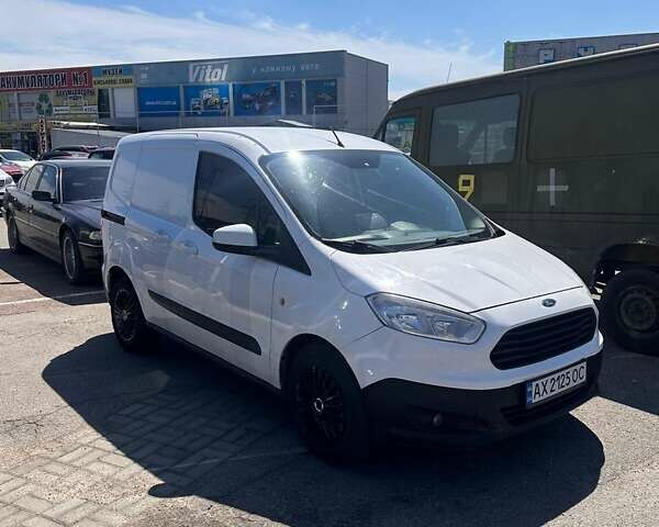 Белый Форд Транзит Курьер, объемом двигателя 1.5 л и пробегом 164 тыс. км за 8000 $, фото 1 на Automoto.ua