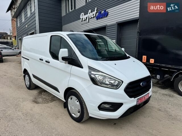 Белый Форд Транзит Кастом, объемом двигателя 2 л и пробегом 184 тыс. км за 17000 $, фото 1 на Automoto.ua