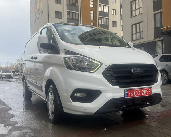 Белый Форд Транзит Кастом, объемом двигателя 2 л и пробегом 207 тыс. км за 16200 $, фото 1 на Automoto.ua
