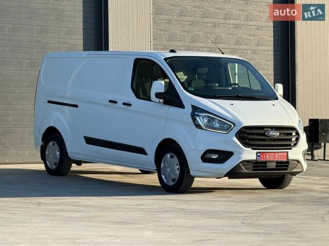 Белый Форд Транзит Кастом, объемом двигателя 2 л и пробегом 208 тыс. км за 16999 $, фото 1 на Automoto.ua