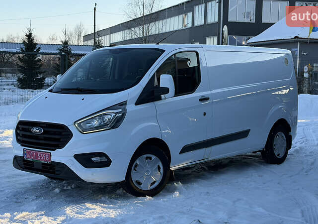 Белый Форд Транзит Кастом, объемом двигателя 2 л и пробегом 200 тыс. км за 16999 $, фото 1 на Automoto.ua