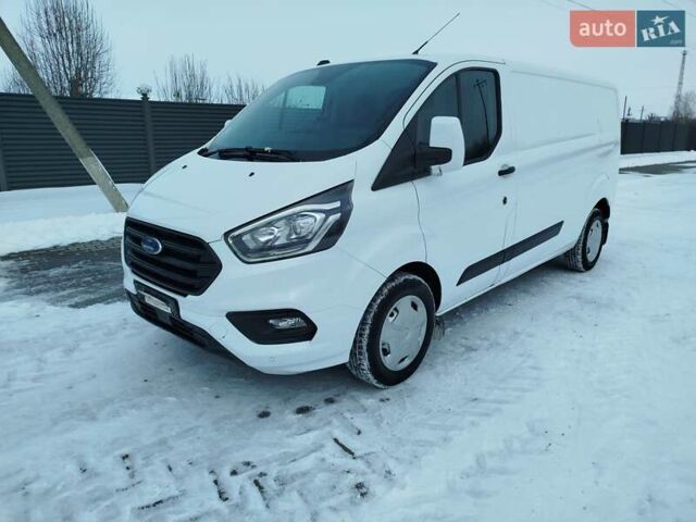 Белый Форд Транзит Кастом, объемом двигателя 2 л и пробегом 225 тыс. км за 15900 $, фото 1 на Automoto.ua
