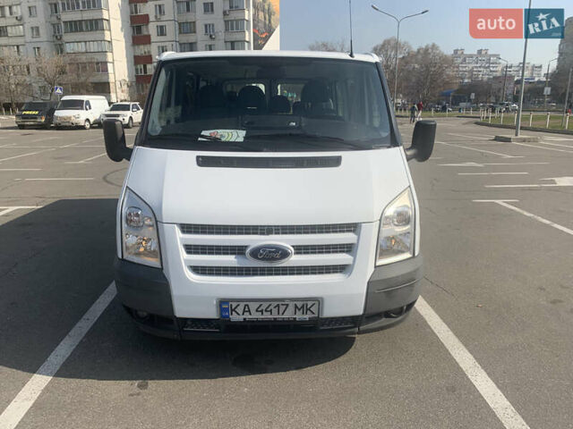 Білий Форд Транзит Кастом, об'ємом двигуна 2.2 л та пробігом 37 тис. км за 15900 $, фото 1 на Automoto.ua