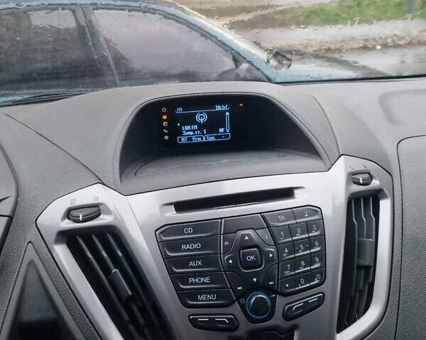 Белый Форд Транзит Кастом, объемом двигателя 2.2 л и пробегом 220 тыс. км за 15000 $, фото 1 на Automoto.ua