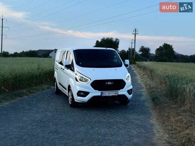Белый Форд Транзит Кастом, объемом двигателя 2 л и пробегом 237 тыс. км за 20999 $, фото 1 на Automoto.ua