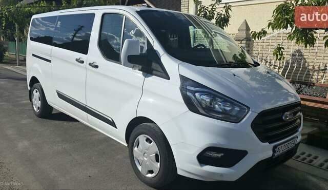 Белый Форд Транзит Кастом, объемом двигателя 2 л и пробегом 182 тыс. км за 26000 $, фото 1 на Automoto.ua