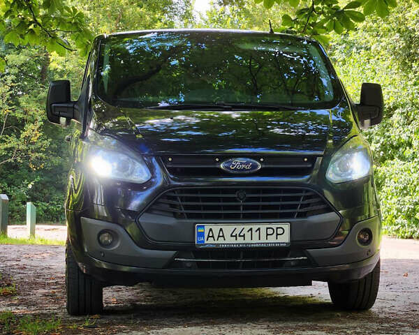 Черный Форд Транзит Кастом, объемом двигателя 2 л и пробегом 204 тыс. км за 14500 $, фото 1 на Automoto.ua