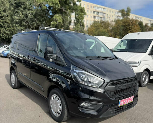 Черный Форд Транзит Кастом, объемом двигателя 2 л и пробегом 180 тыс. км за 19900 $, фото 1 на Automoto.ua