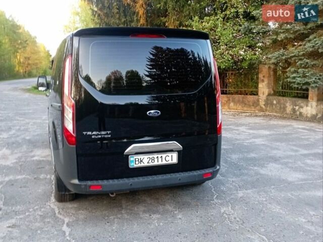 Черный Форд Транзит Кастом, объемом двигателя 2 л и пробегом 230 тыс. км за 13800 $, фото 1 на Automoto.ua