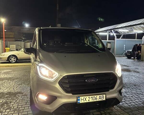 Серый Форд Транзит Кастом, объемом двигателя 2 л и пробегом 249 тыс. км за 21900 $, фото 1 на Automoto.ua