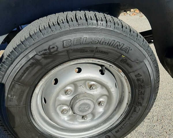 Белый Форд Транзит, объемом двигателя 2.5 л и пробегом 2 тыс. км за 4000 $, фото 1 на Automoto.ua